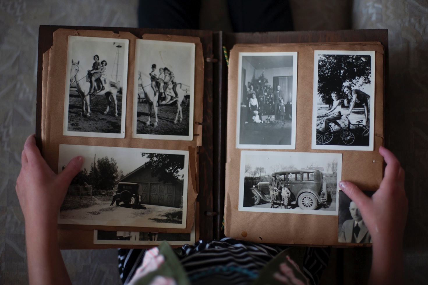 5 Reasons to Share Family Memories Online